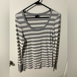Gray and white striped long sleeve T-shirt Size XL